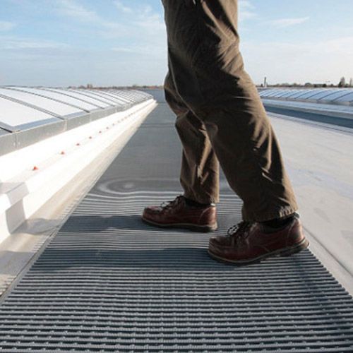 Crossgrip PVC: Flat roof walkway matting