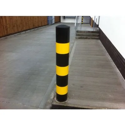 Yellow & Black Bollards