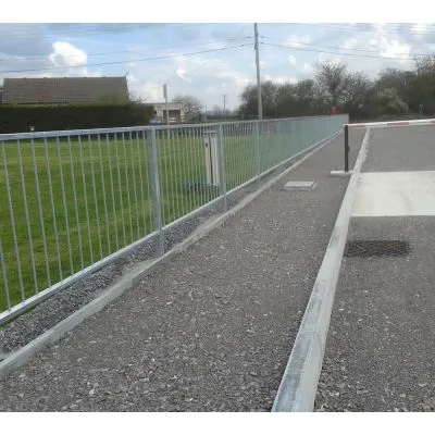 Full Height Pedestrian Guardrail (2m x 1m) - Galvanised Full Height Pedestrian Guardrail (2m x 1m) - Galvanised
